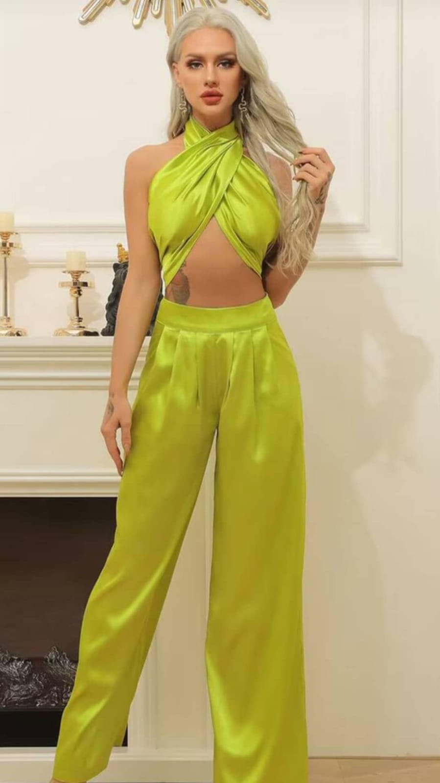 Set Satinado de Top Cruzado y Pantalón