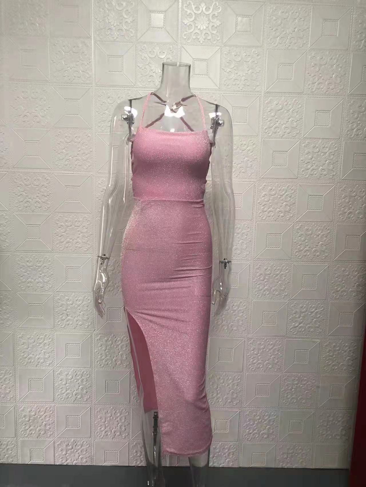 Vestido de cuello cuadrado con espalda baja y tirantes sexy