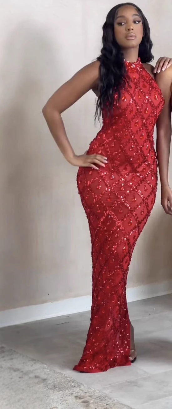 Vestido de noche elegante sin mangas con diamantes