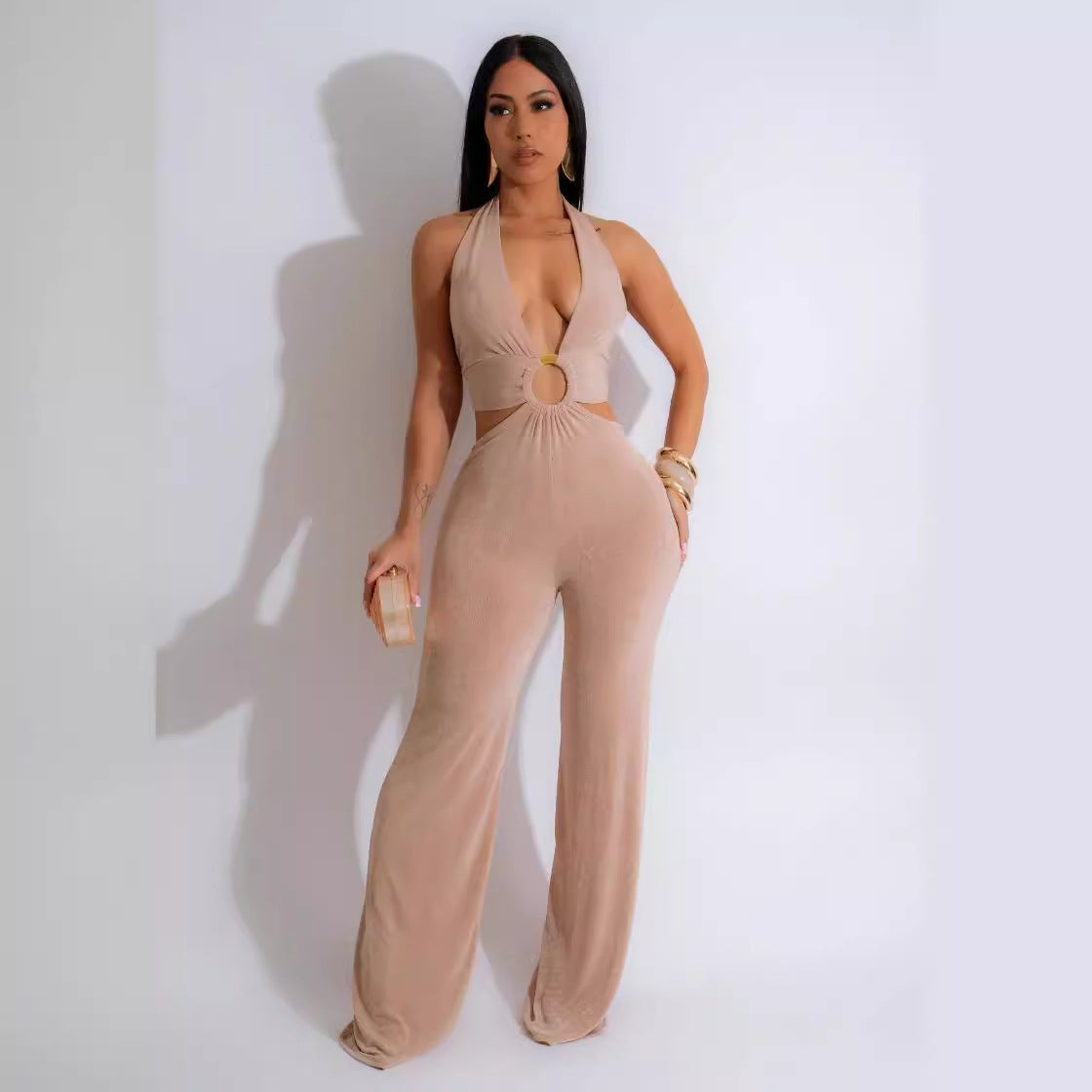 Jumpsuit con escote  profundo y espalda descubierta